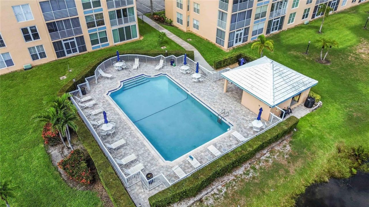 4550 Pinebrook Circle, Unit 605, Bradenton, FL 34209 Photo