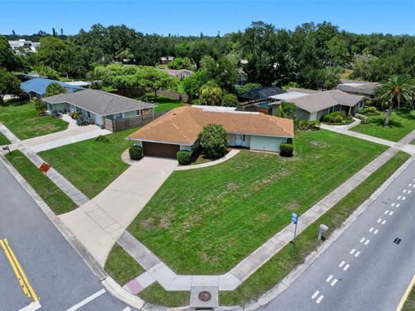 2711 GULF GATE DRIVE , SARASOTA, FL 34231