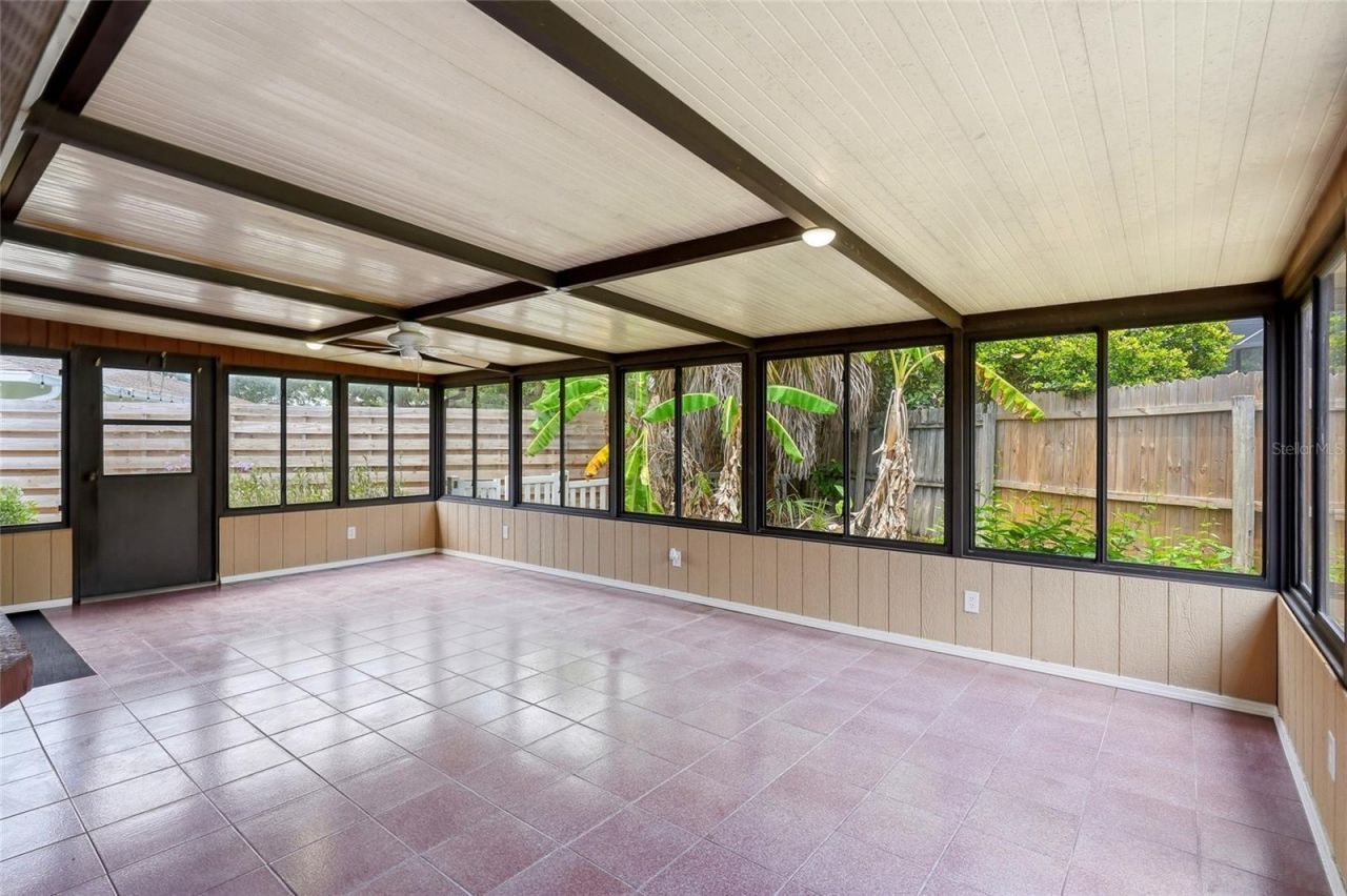 2711 Gulf Gate Drive, Sarasota, FL 34231 Photo