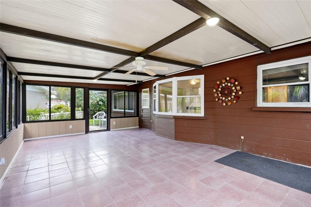 2711 Gulf Gate Drive, Sarasota, FL 34231 Photo