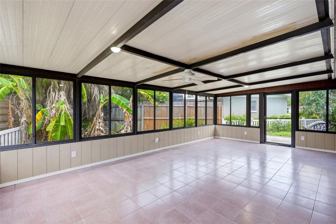 2711 Gulf Gate Drive, Sarasota, FL 34231 Photo