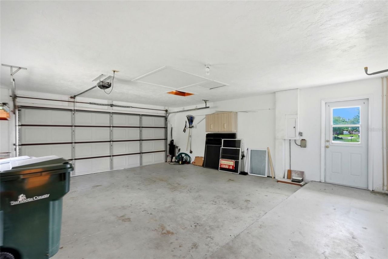 2711 Gulf Gate Drive, Sarasota, FL 34231 Photo