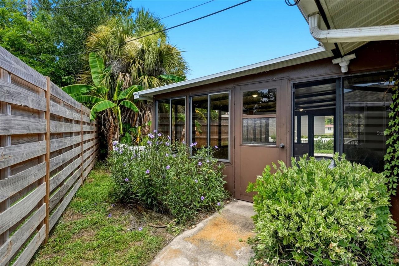 2711 Gulf Gate Drive, Sarasota, FL 34231 Photo
