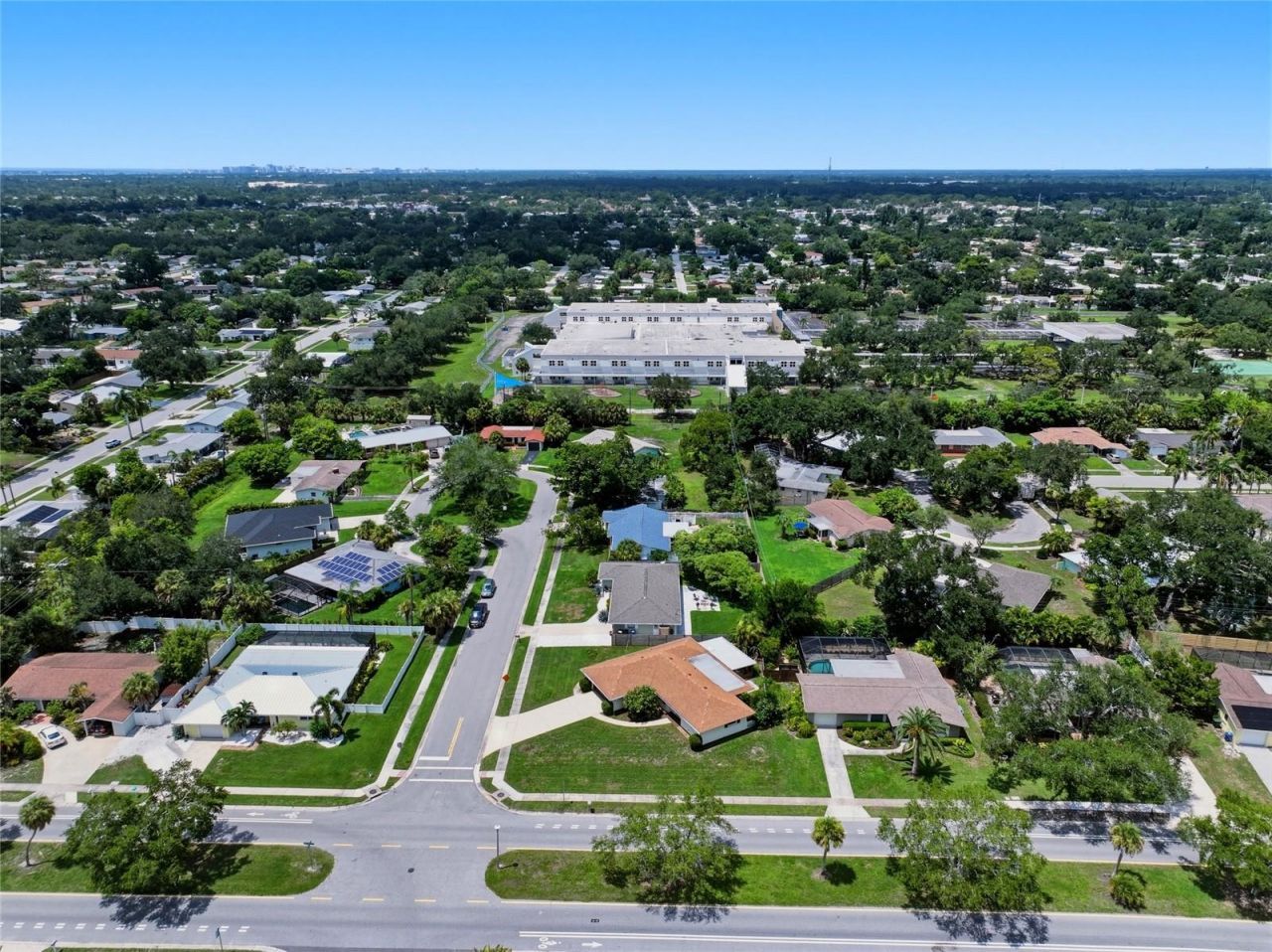2711 Gulf Gate Drive, Sarasota, FL 34231 Photo
