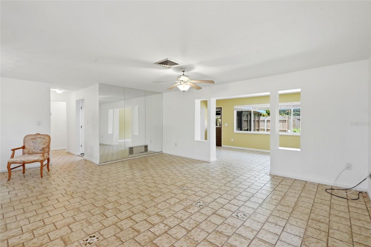 2711 Gulf Gate Drive, Sarasota, FL 34231 Photo