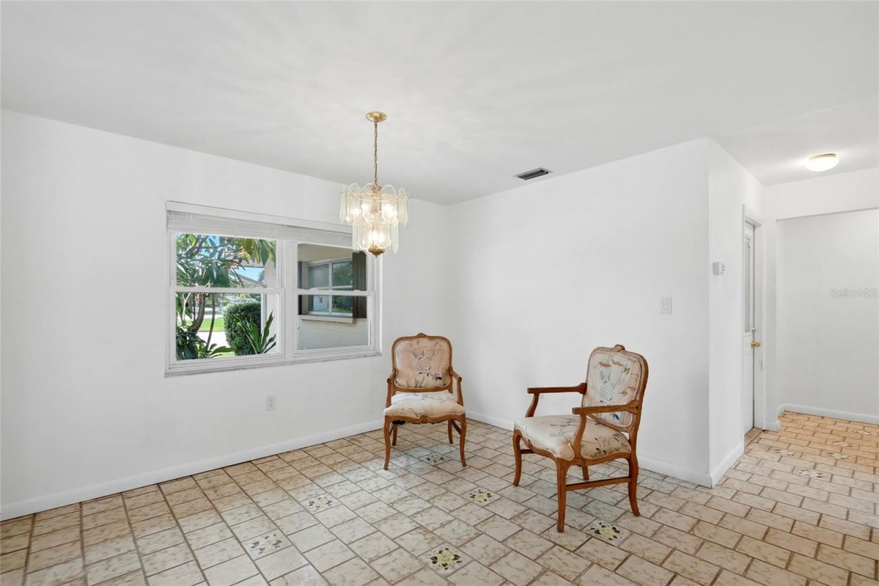 2711 Gulf Gate Drive, Sarasota, FL 34231 Photo