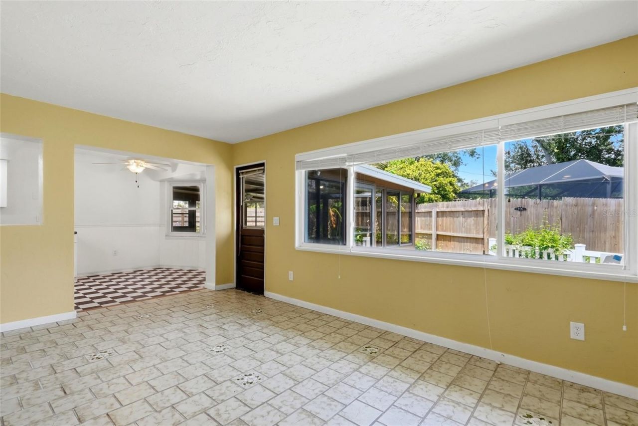 2711 Gulf Gate Drive, Sarasota, FL 34231 Photo