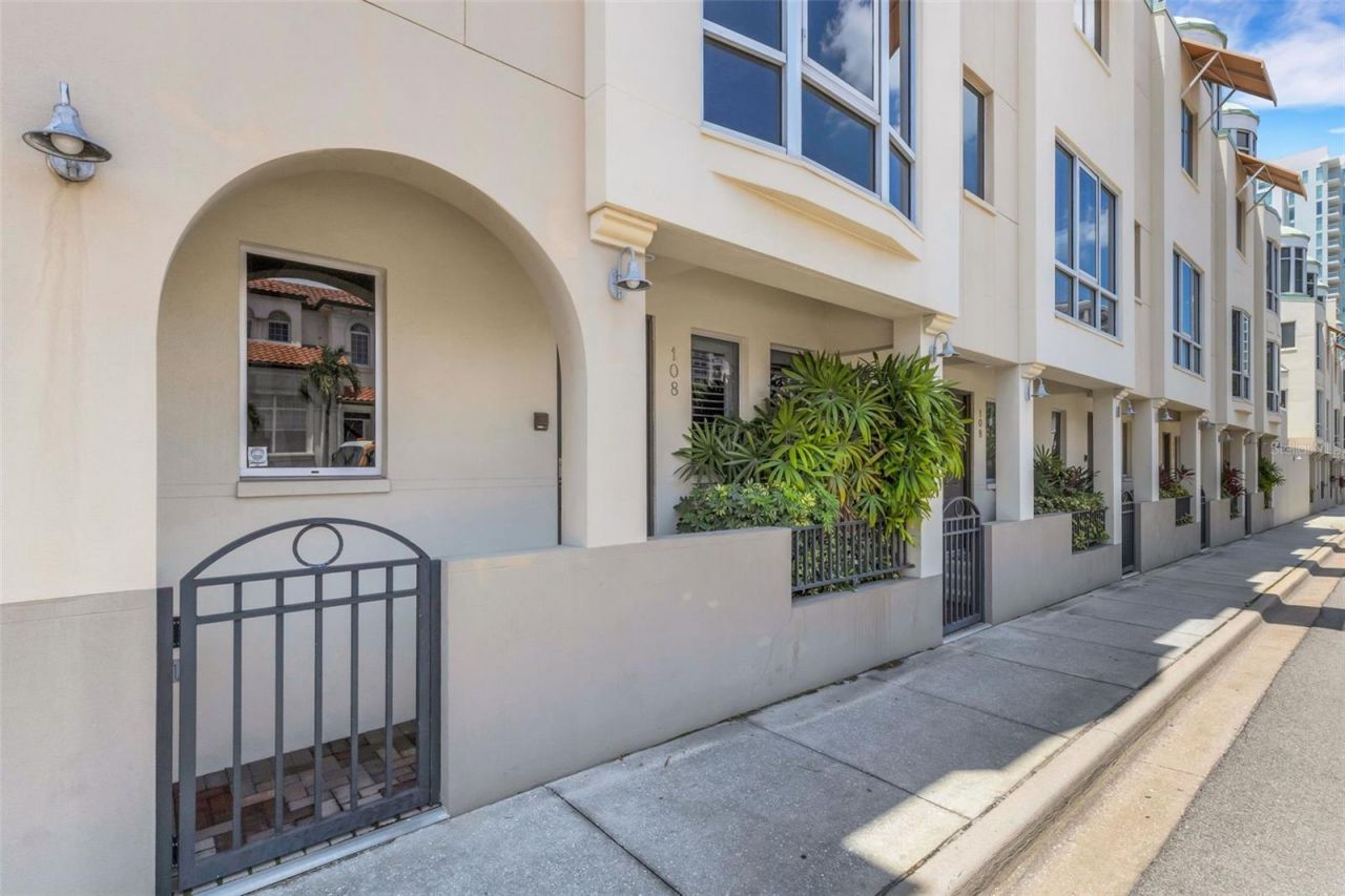 235 Cocoanut Avenue, Unit 108B, Sarasota, FL 34236 Photo