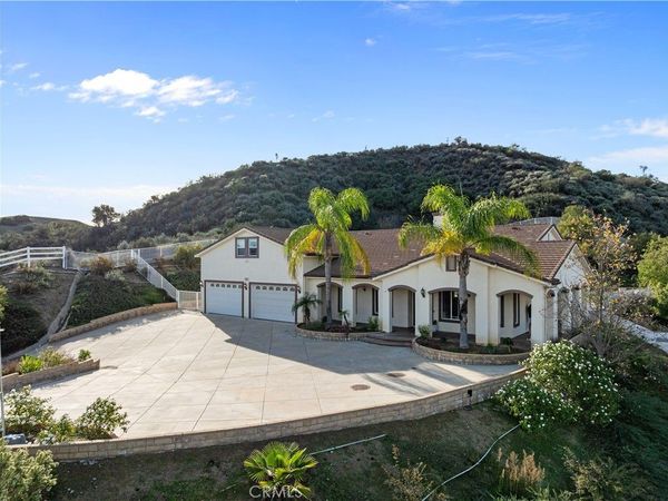 29826 Arroyo Oak, Castaic, CA 91384