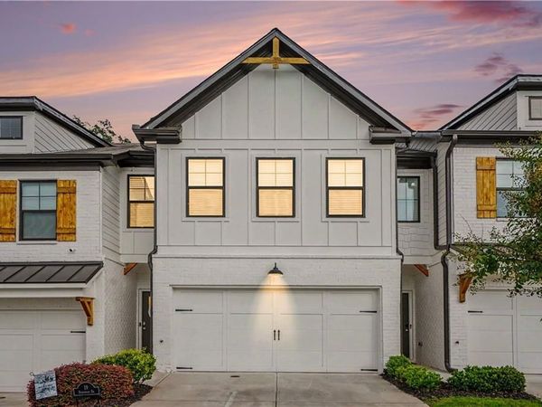 19 Steelwood Drive, Unit Middle, Winder, GA 30680