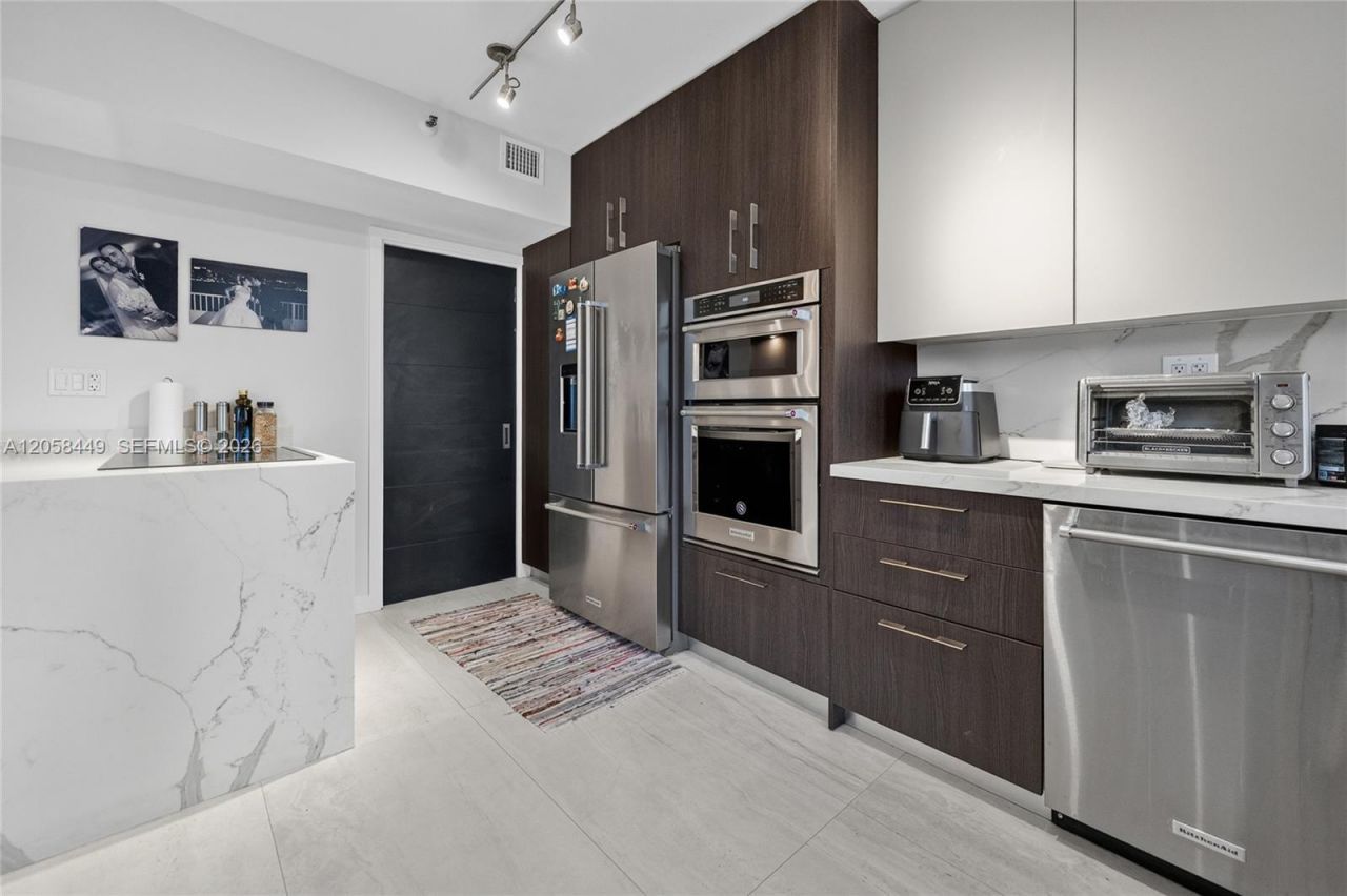 1541 Brickell Ave, Unit A-1902, Miami, FL 33129 Photo