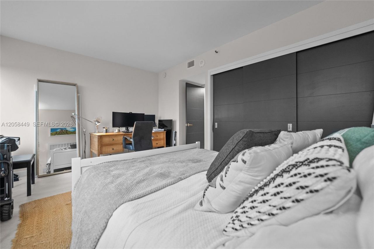 1541 Brickell Ave, Unit A-1902, Miami, FL 33129 Photo