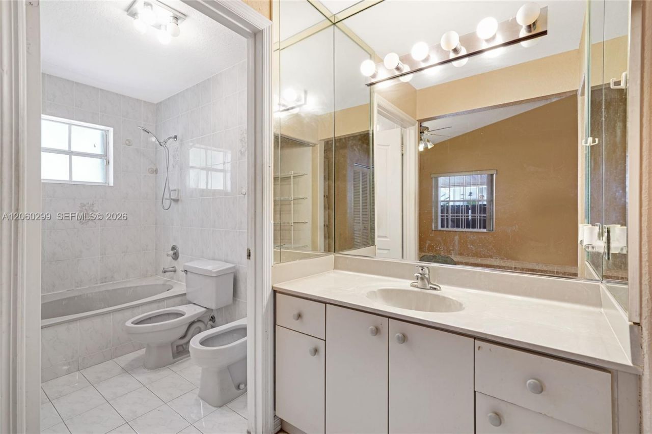3201 W 76th St , Hialeah, FL 33018 Photo