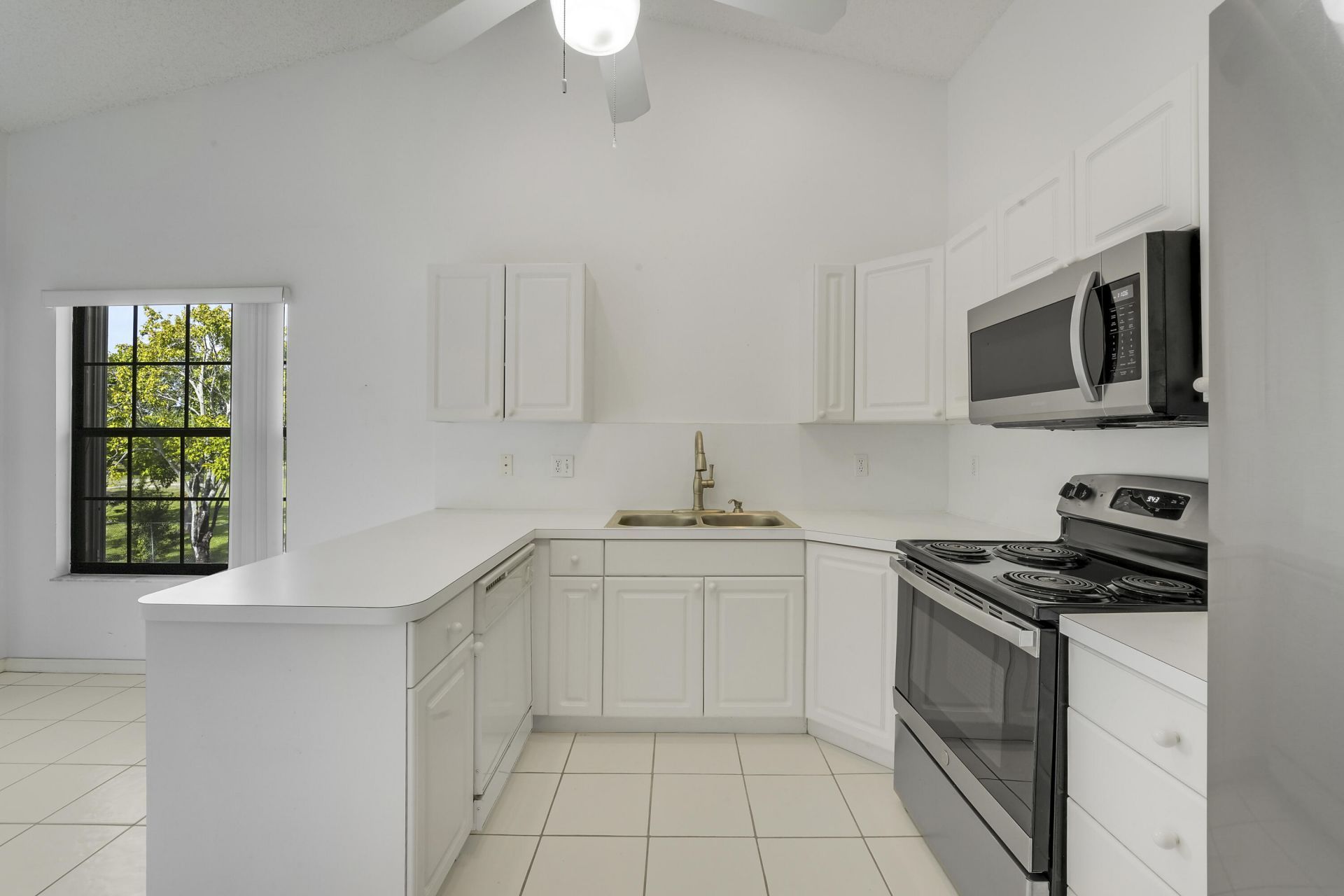 3254 Jog Park Drive, Greenacres, FL 33467 Photo