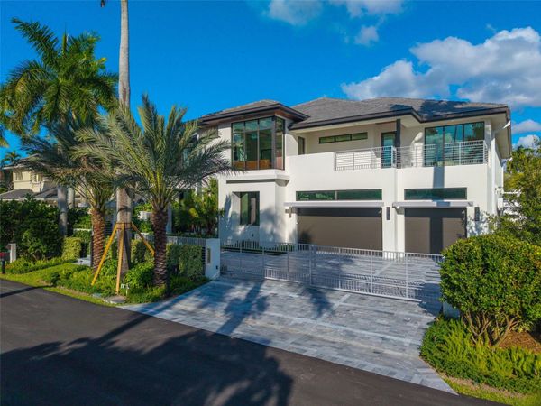 24 FIESTA Way, Fort Lauderdale, FL 33301