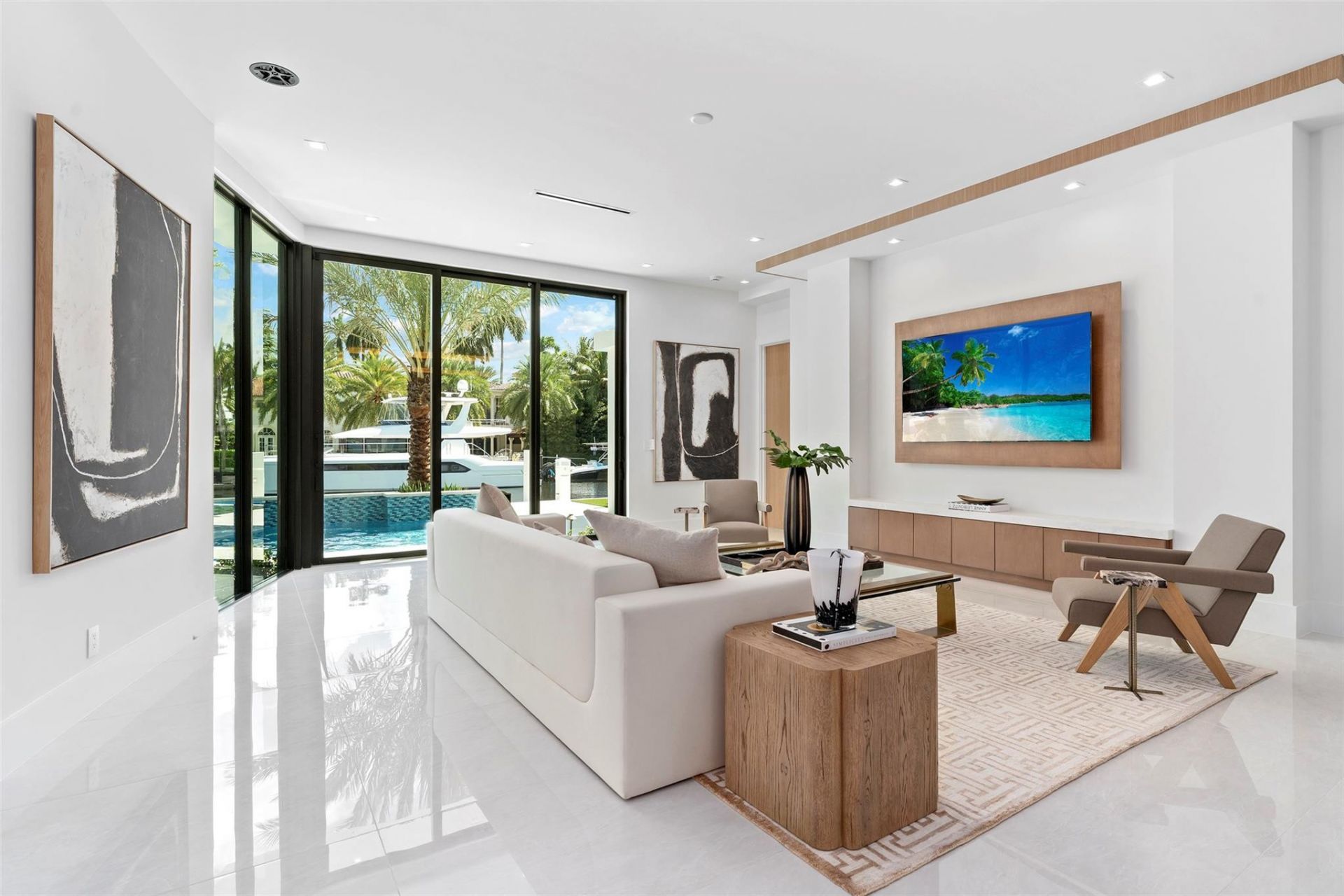 24 Fiesta Way, Fort Lauderdale, FL 33301 Photo