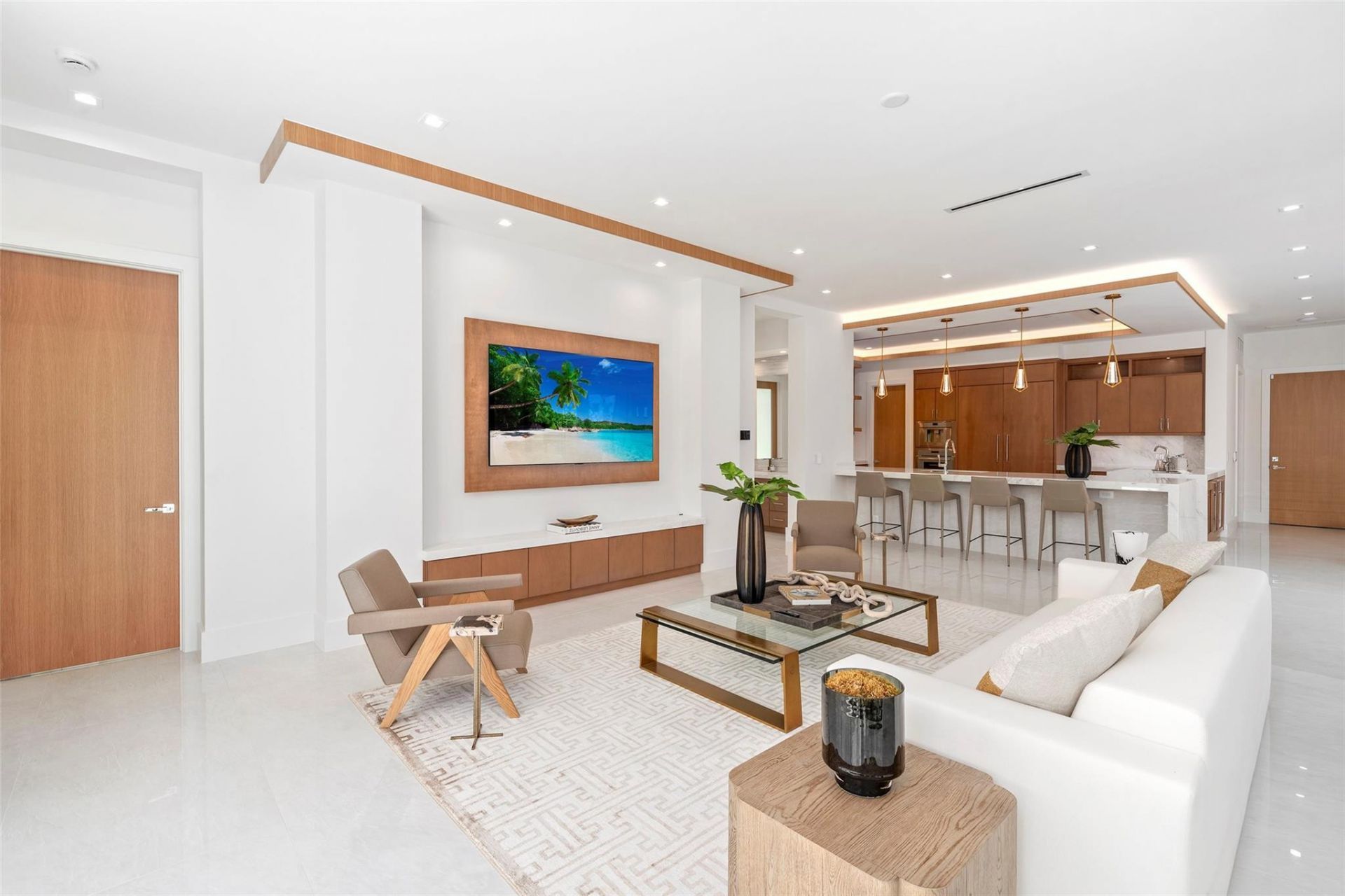 24 Fiesta Way, Fort Lauderdale, FL 33301 Photo