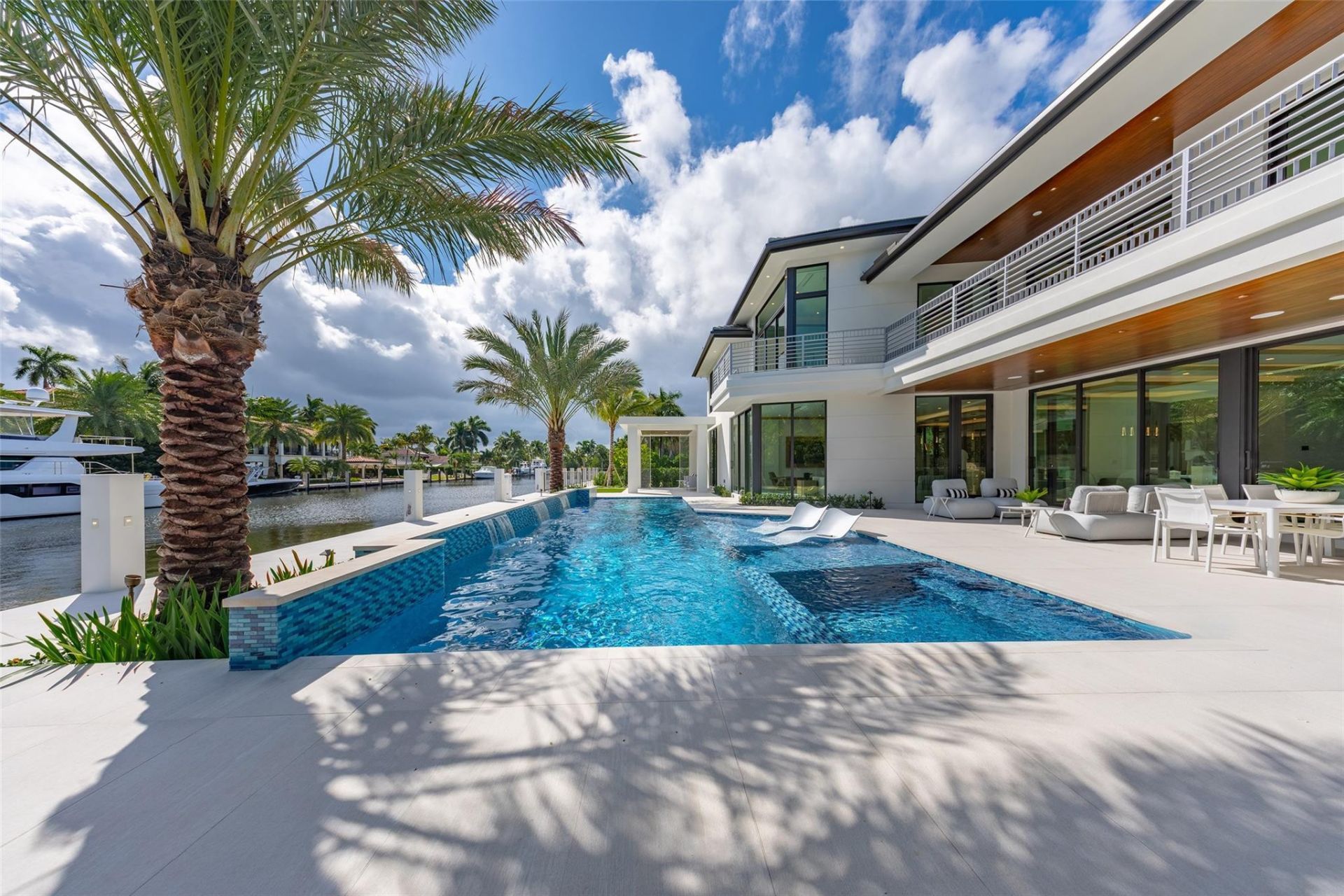 24 Fiesta Way, Fort Lauderdale, FL 33301 Photo