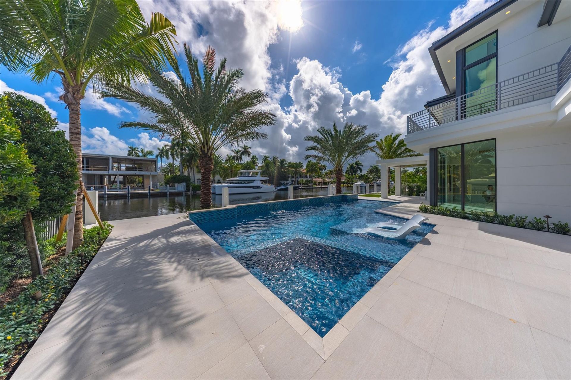 24 Fiesta Way, Fort Lauderdale, FL 33301 Photo