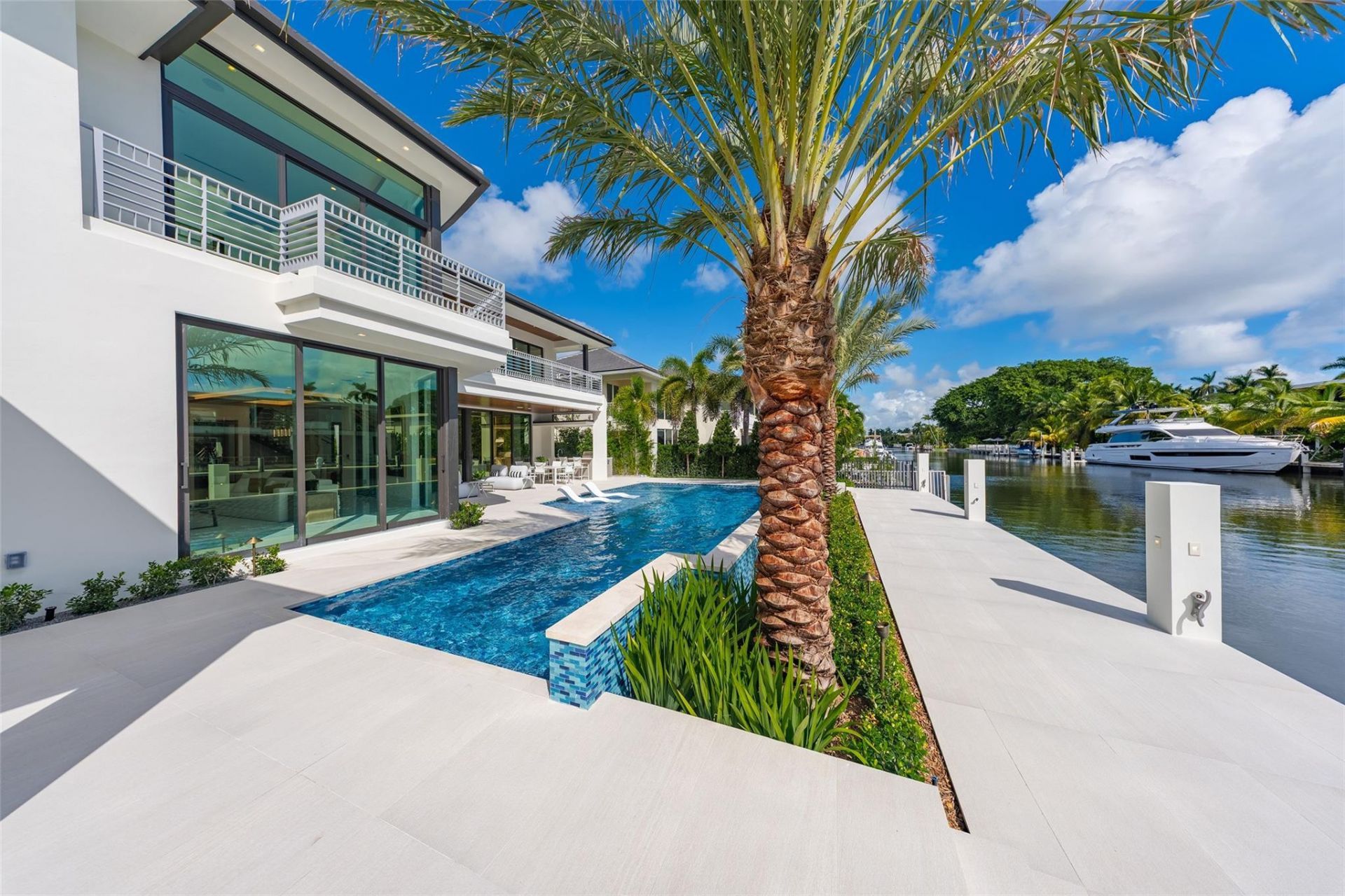 24 Fiesta Way, Fort Lauderdale, FL 33301 Photo