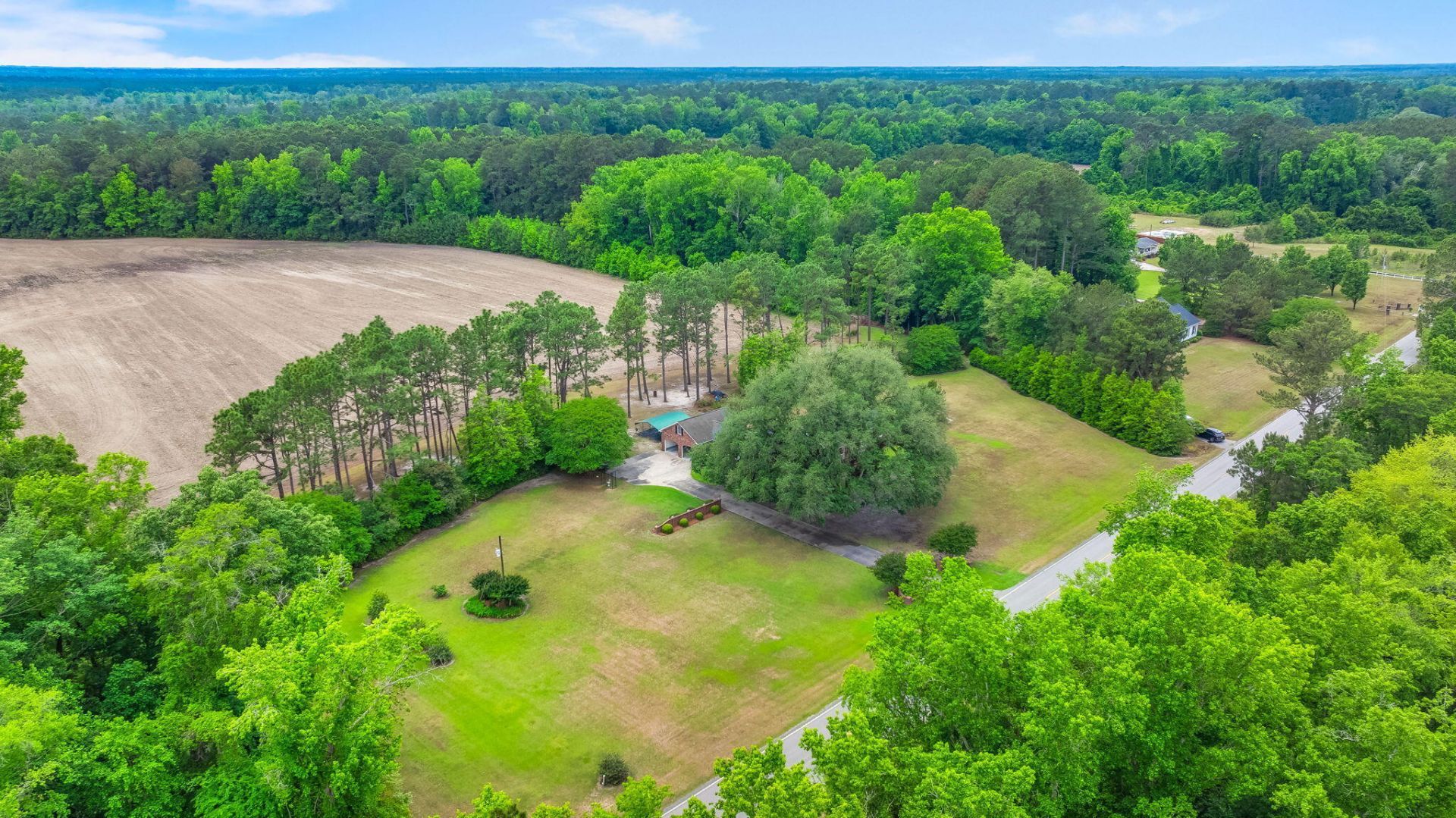 2899 Wire Road Photo 12