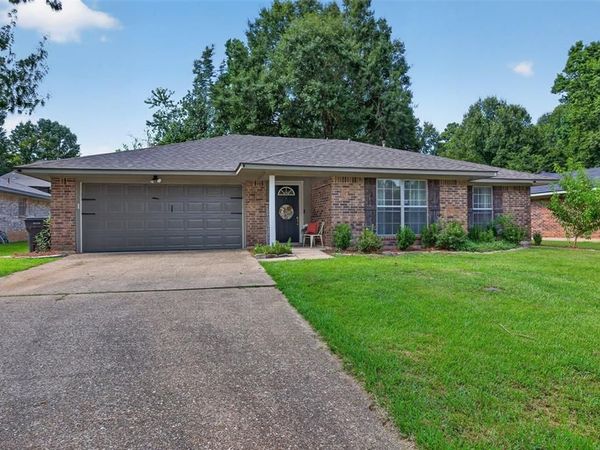 8518 Hollow Bluff Drive, Haughton, LA 71037
