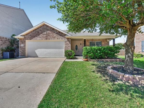 4205 Golden Sunset Court, Fort Worth, TX 76244