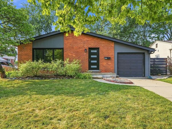 926 Woodlawn Avenue, Royal Oak, MI 48073