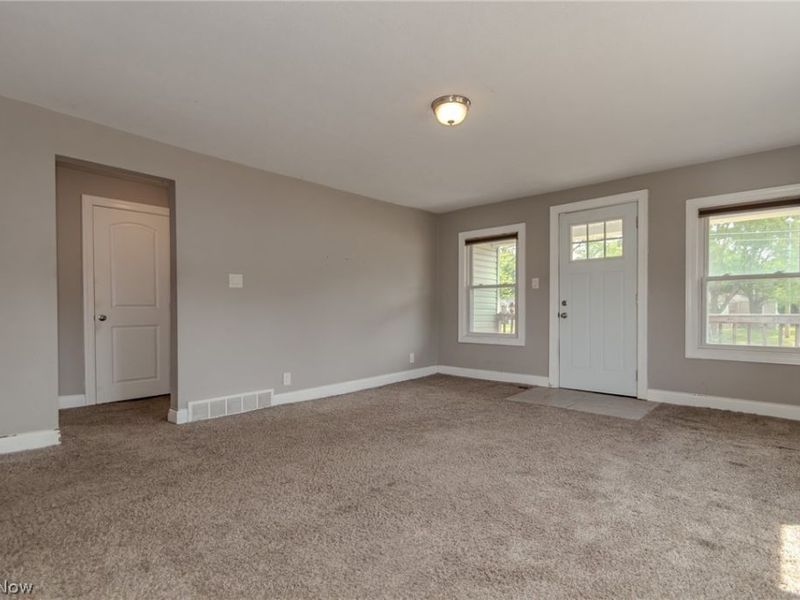 6334 W 130th Street , Brook Park, OH 44142 Photo 4