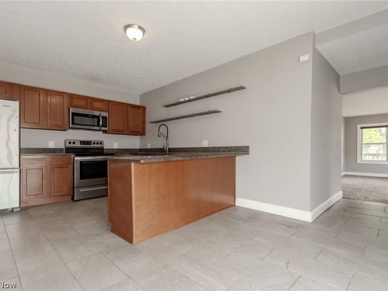 6334 W 130th Street , Brook Park, OH 44142 Photo 8