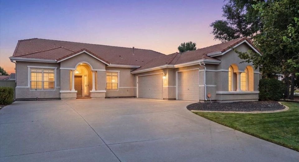 1445 Gold Cliff Court, Reno, NV 89521 Photo