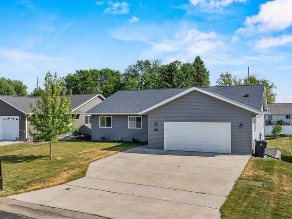 2818 PEACHTREE CIRCLE, Marshfield, WI 54449