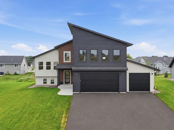 2578 Meadows Drive, River Falls, WI 54022