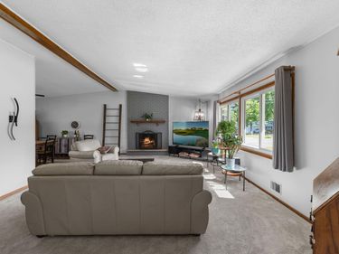 8555 Medicine Lake Road, Golden Valley, MN 55427
