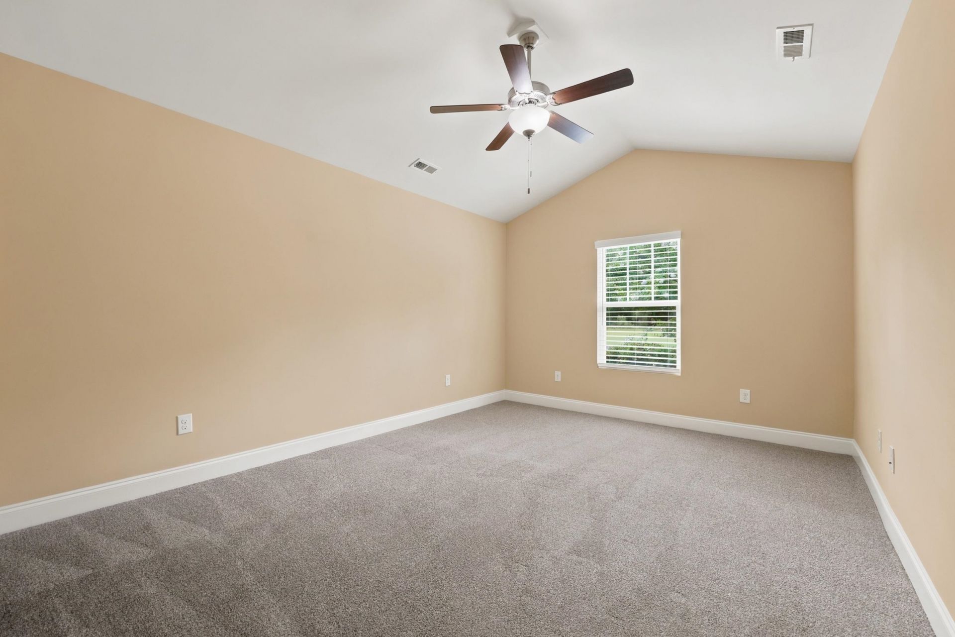 920 Foxtail Dr.  Photo 13