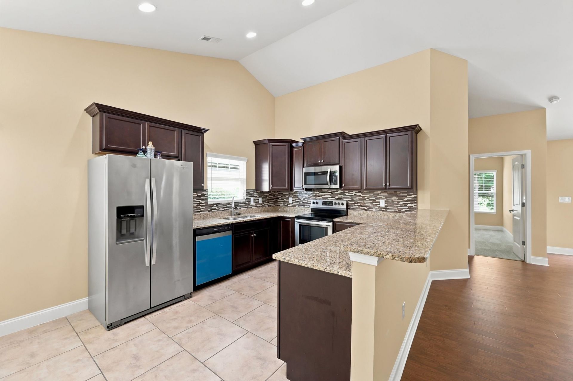 920 Foxtail Dr.  Photo 4