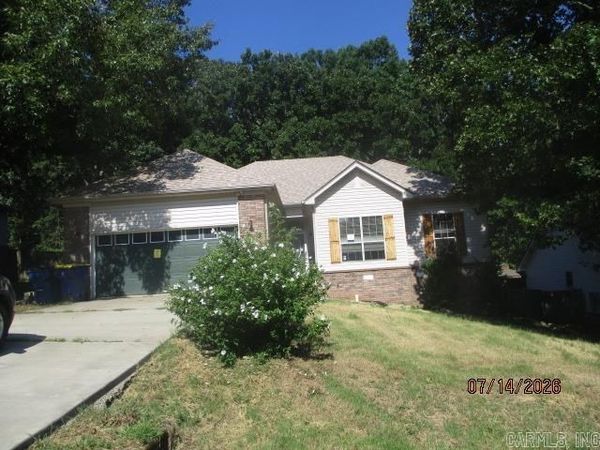 2013 N Hills Dr , Cabot, AR 72023