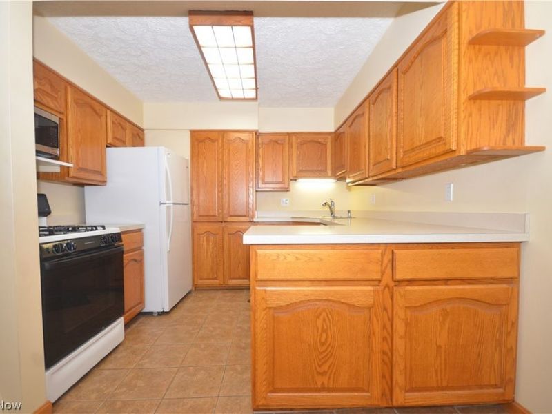 530 Roosevelt Avenue , Cuyahoga Falls, OH 44221 Photo 12
