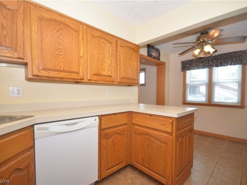530 Roosevelt Avenue , Cuyahoga Falls, OH 44221 Photo 14
