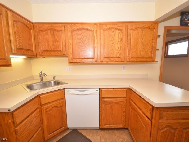 530 Roosevelt Avenue , Cuyahoga Falls, OH 44221 Photo 16