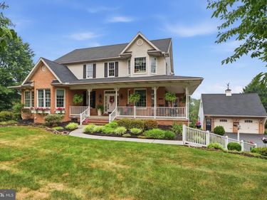 1709 COUNTRY MANOR, YORK, PA 17408