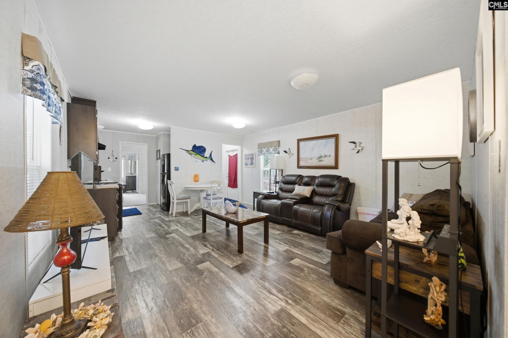 293 Walnut Street  Photo 6