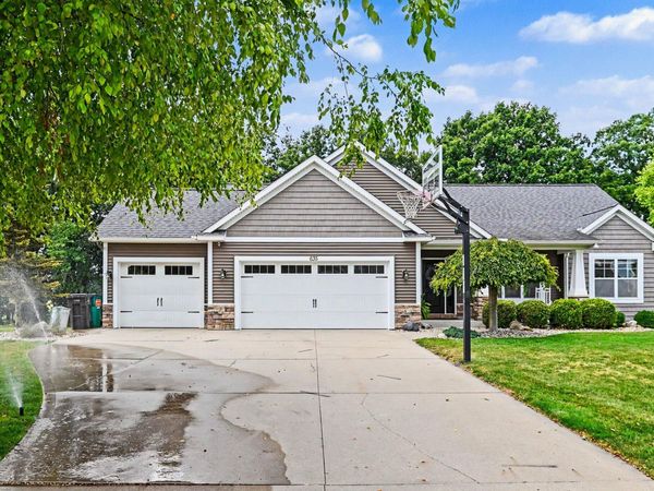 635 Midgrove Drive, Zeeland, MI 49464