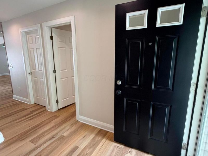 9327 Polaris Green Drive , Columbus, OH 43240 Photo 6
