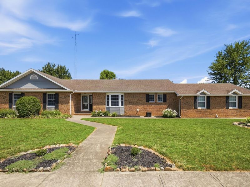 1104 Farmington Lane, Washington Court House, OH 43160 Photo 1