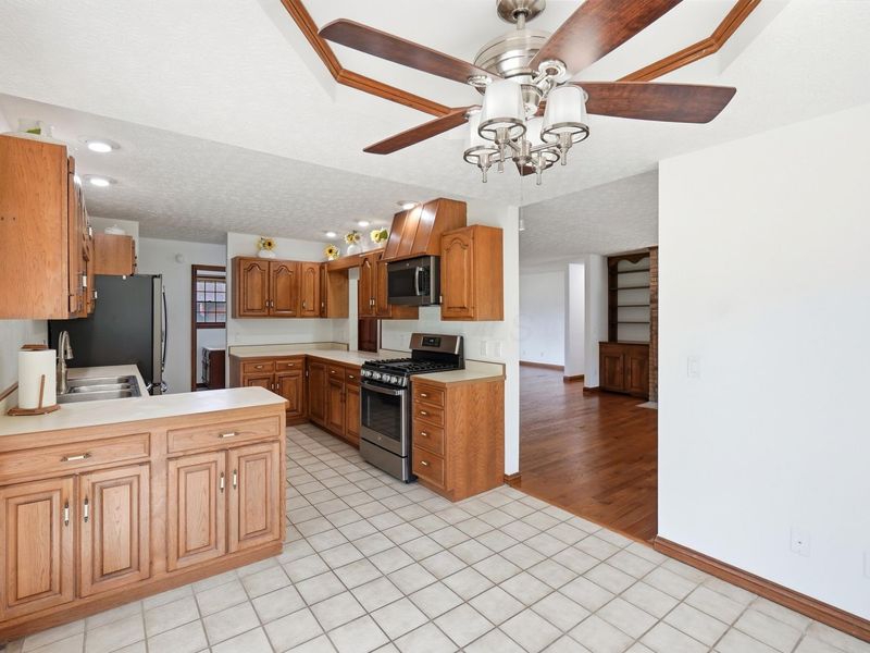 1104 Farmington Lane, Washington Court House, OH 43160 Photo 14
