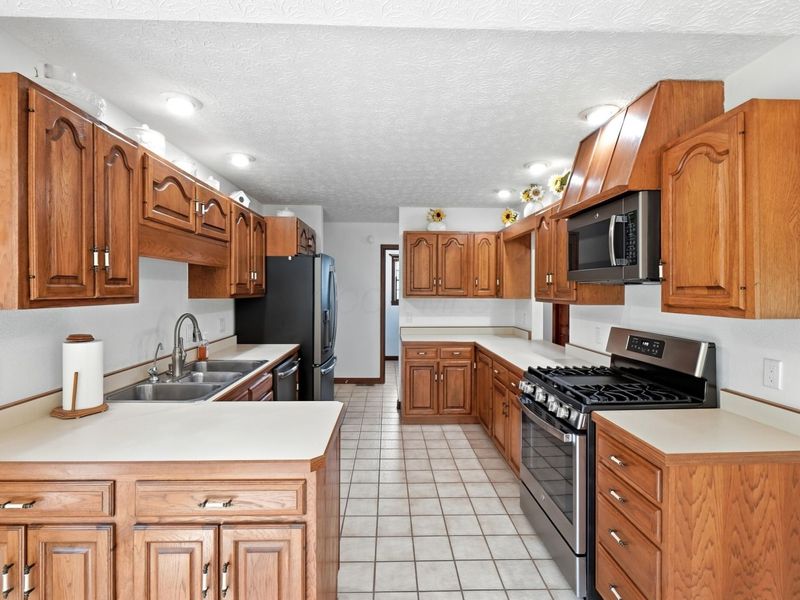 1104 Farmington Lane, Washington Court House, OH 43160 Photo 15