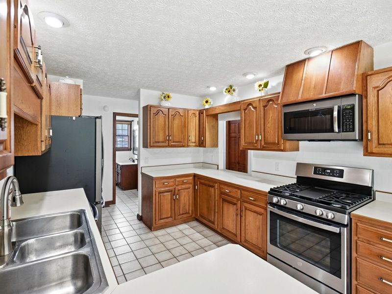 1104 Farmington Lane, Washington Court House, OH 43160 Photo 20