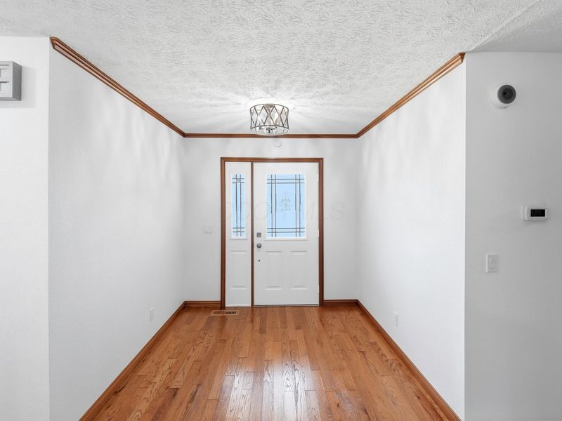 1104 Farmington Lane, Washington Court House, OH 43160 Photo 4