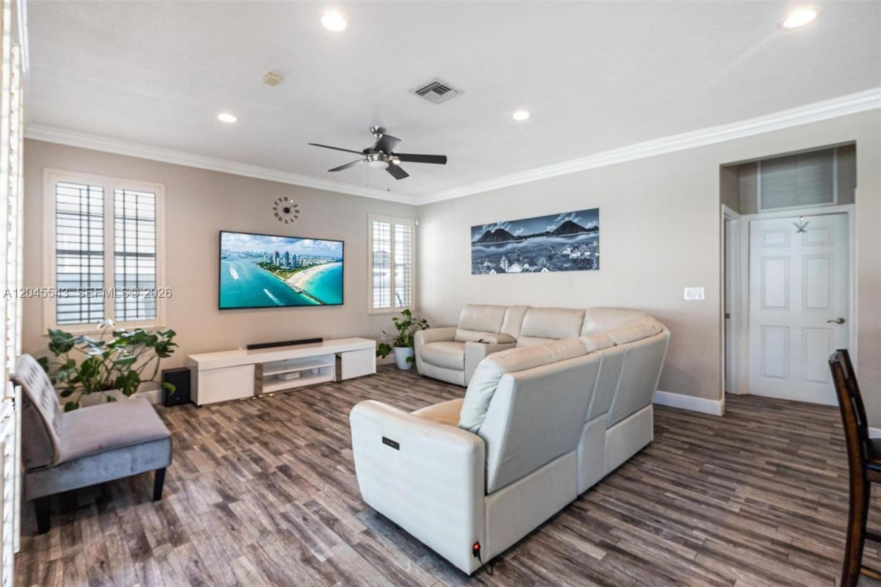 15941 NW 83rd Ave , Miami Lakes, FL 33016 Photo